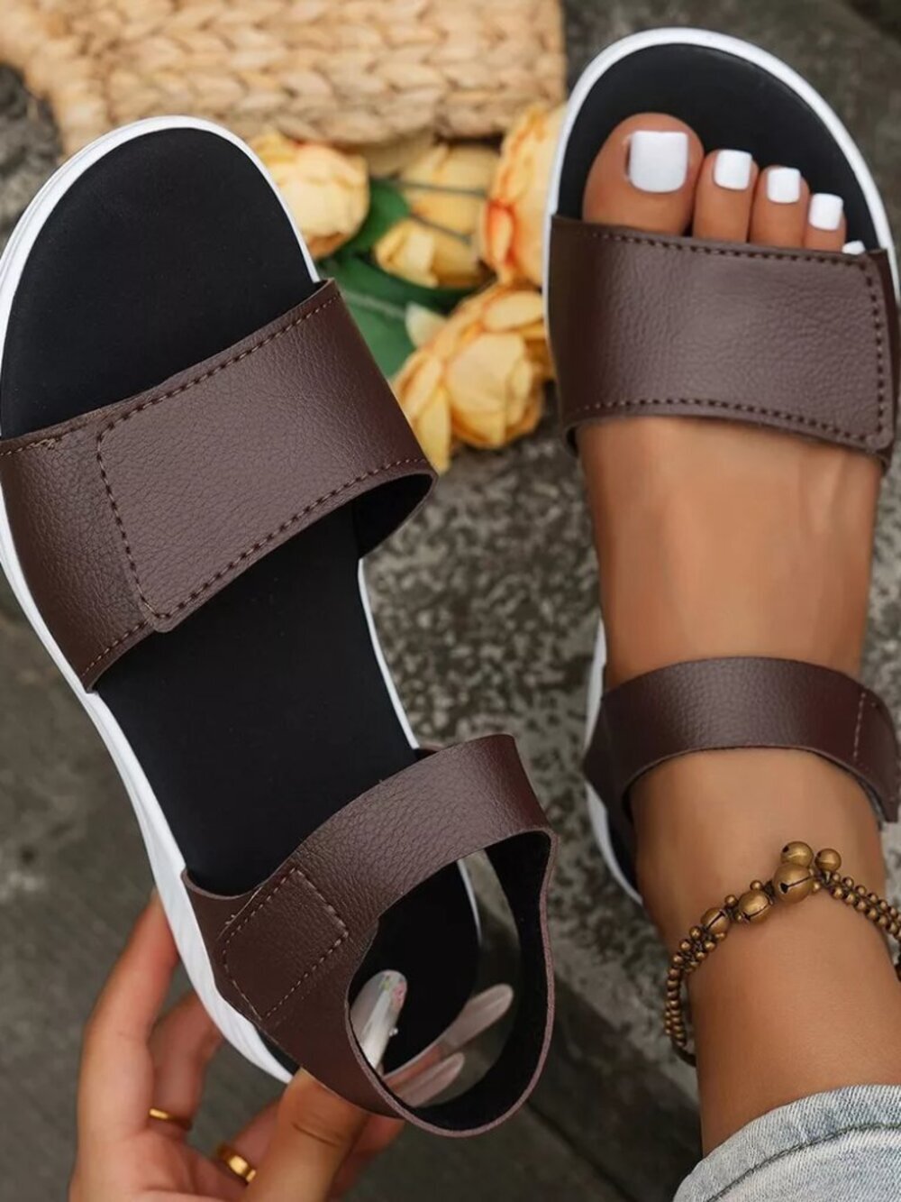 Open Toe Platform Sandals - Picture 8 of 9